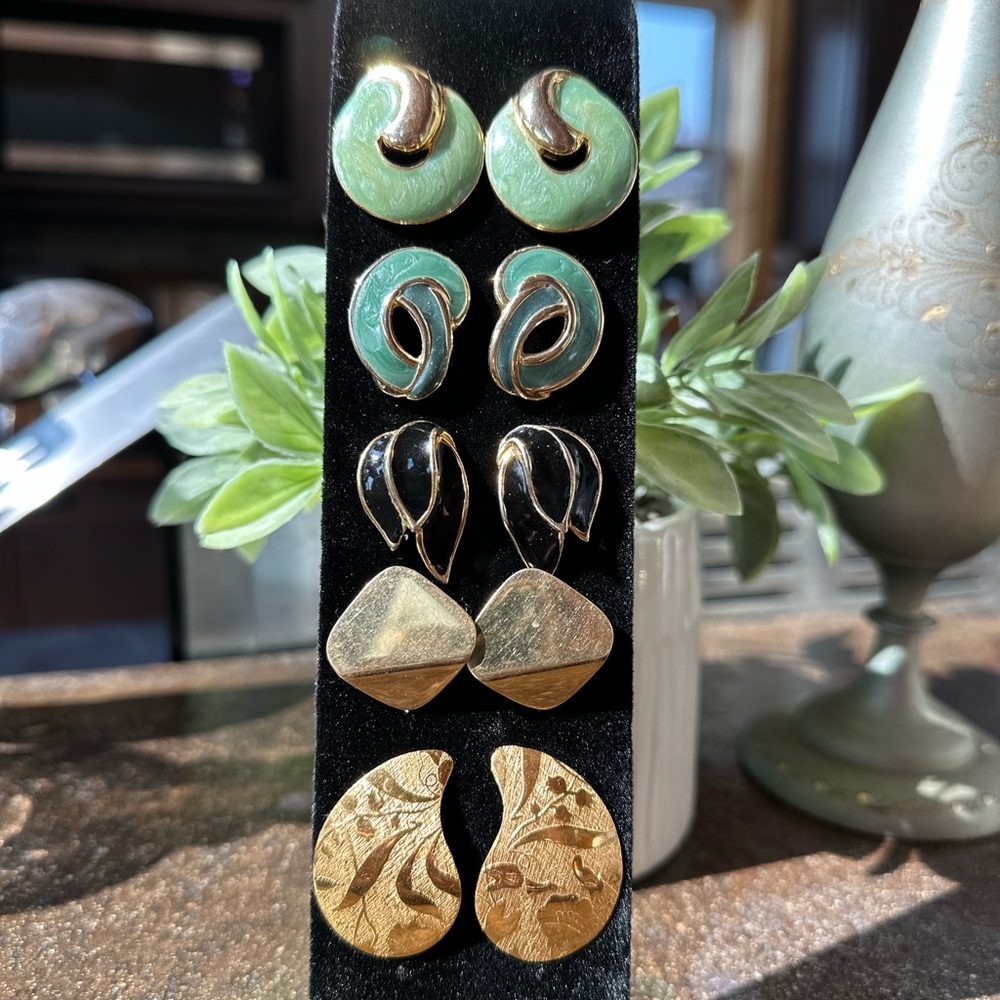 Elegant Vintage Earring Collection